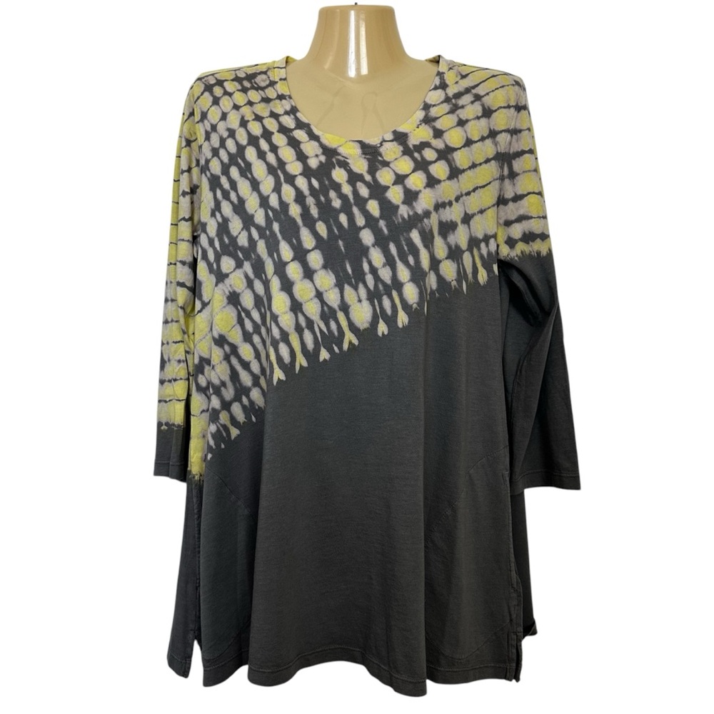 LOGO by Lori Goldsteinin Tie Dyed Swing Top with Pockets